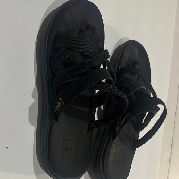 Teva Classic Black Strappy thong Sandals slip ons FB1121J lightweight minimalist - Picture 3 of 10